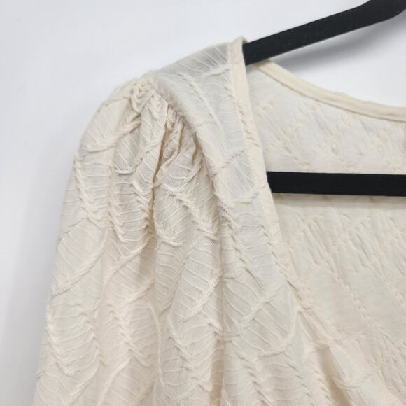 NWT ASTR the Label Cream Long Sleeve Ruched Center Cropped Top Women's XL3we` - Picture 6 of 10